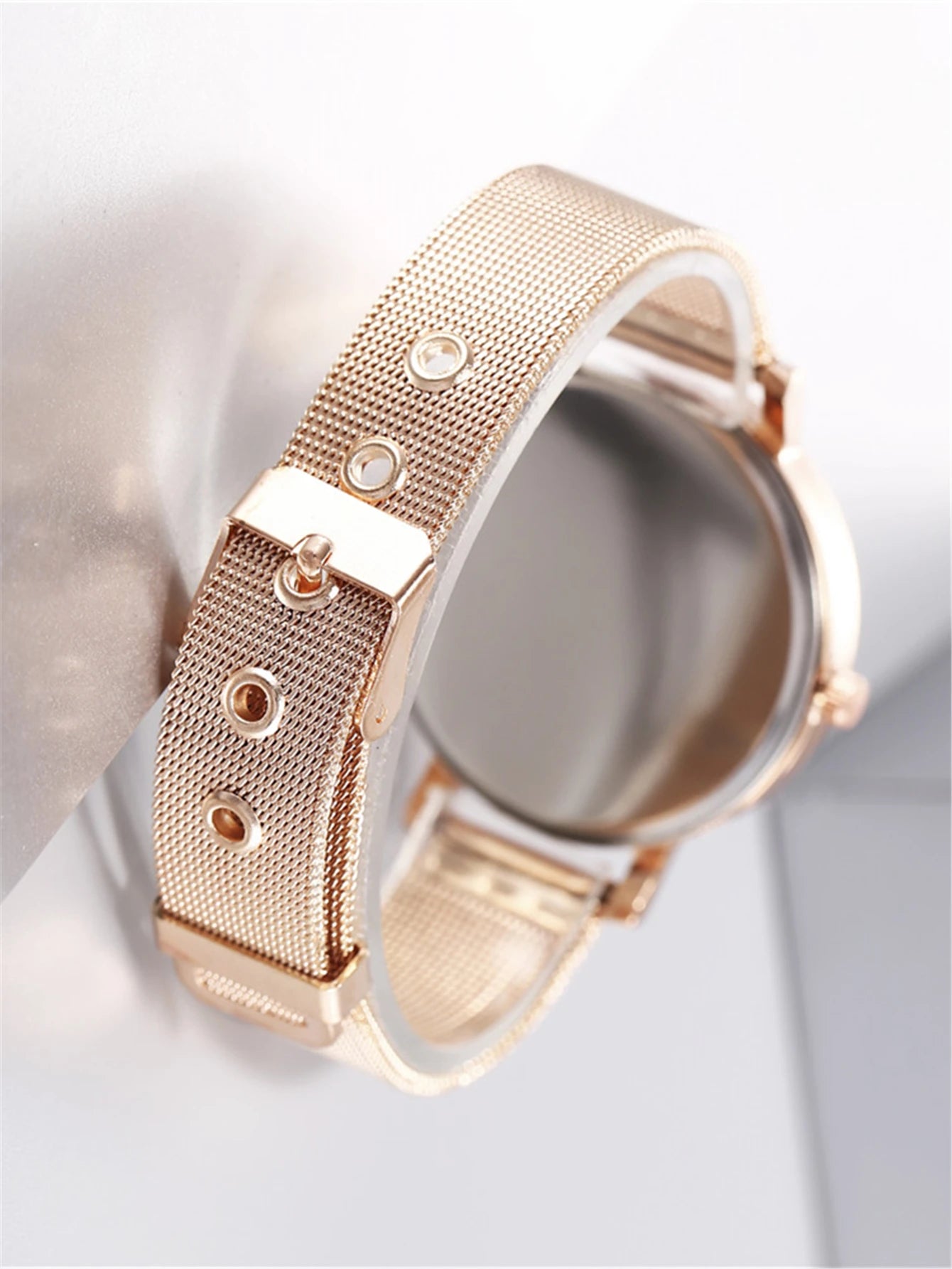 New Womens Fashion Simple Watch Ladies Leisure Watch Steel Mesh Sports